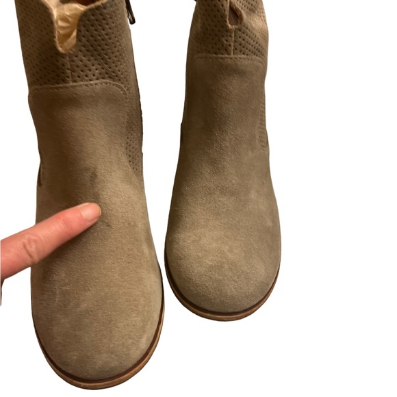 Kork ease Mindo booties in Taupe NWOT Size 6 - Picture 6 of 10
